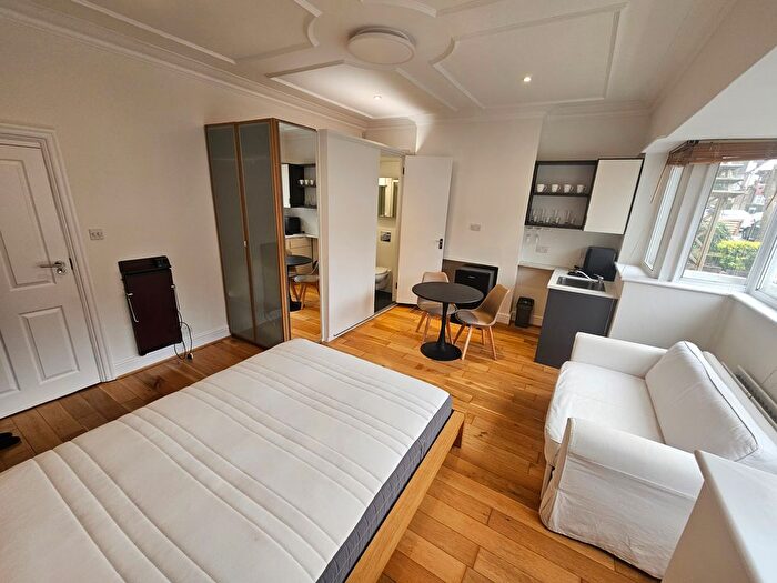 1 Bedroom Flat To Rent In Ravenscroft Avenue, London, NW11