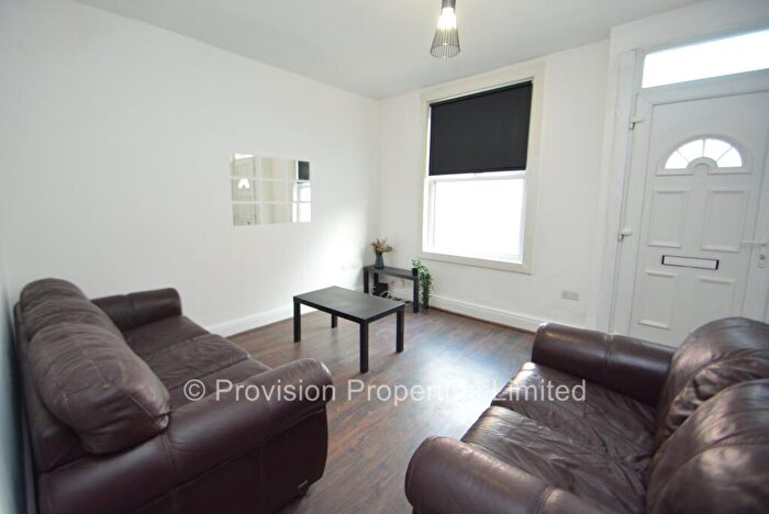 5 Bedroom Terraced House To Rent In Royal Park Road, Hyde Leeds, LS6