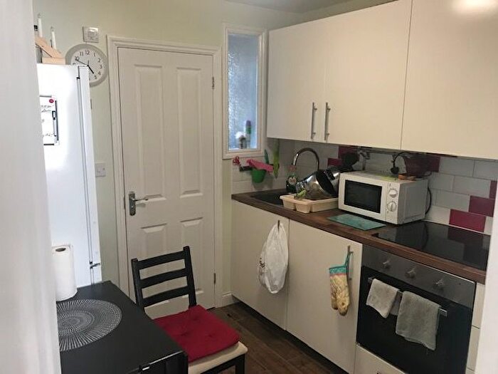 Studio To Rent In Lowden Road, Edmonton, N9