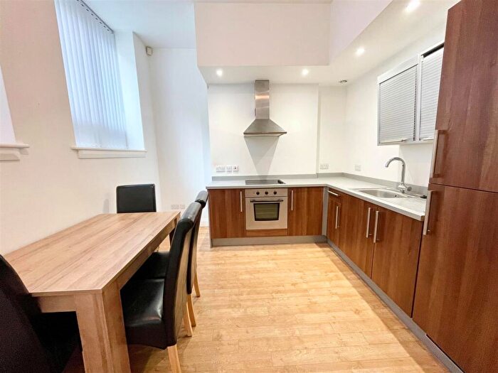 2 Bedroom Apartment To Rent In Westminster Chambers, Crosshall Street, L1