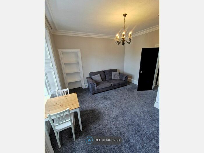 1 Bedroom Flat To Rent In Cleghorn Street, Dundee, DD2