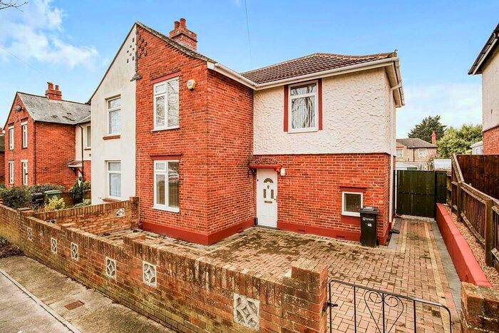 3 Bedroom Semi-Detached House To Rent In Fifth Avenue, Portsmouth, Hampshire PO6