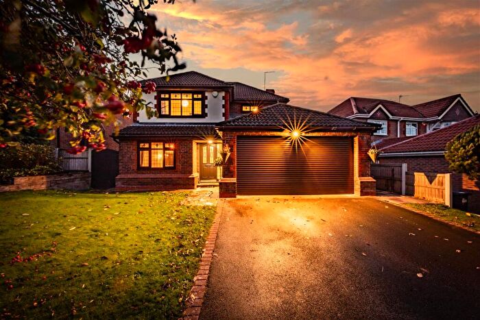 4 Bedroom Detached House For Sale In Burwardsley Way, Kingsmead, CW9