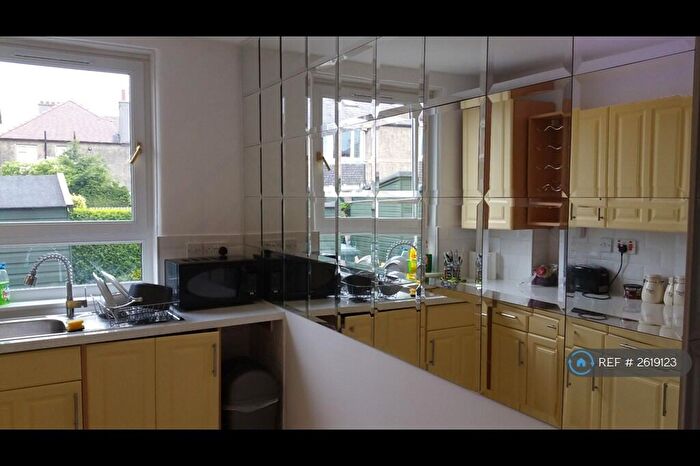 4 Bedroom Flat To Rent In Sighthill Road, Edinburgh, EH11