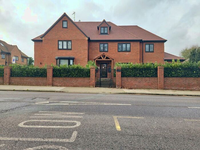 2 Bedroom Apartment To Rent In Station Lane, Hornchurch, RM12