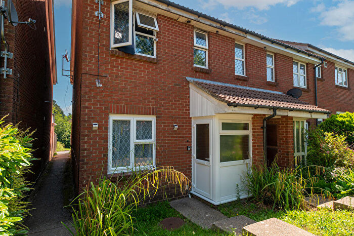 1 Bedroom Flat For Sale In Arragon Court, Waterlooville, PO7