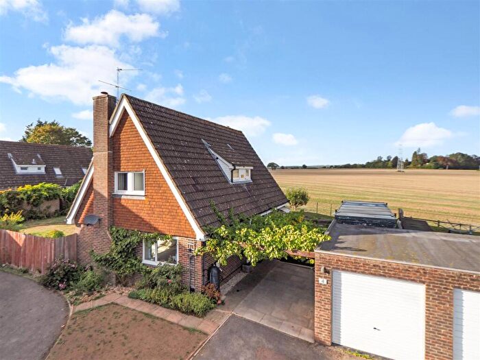 3 Bedroom Detached House For Sale In Mercia Avenue, Charlton, Andover, SP10