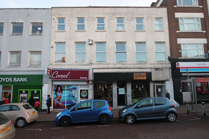 2 Bedroom Flat To Rent In Flat, - High Street, Dudley, West Midlands, DY1