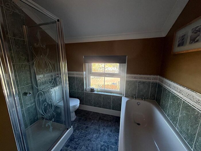 2 Bedroom End Terrace House To Rent In Woodmead Road, Axminster, EX13