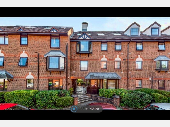 2 Bedroom Flat To Rent In French Apartments, Purley, CR8