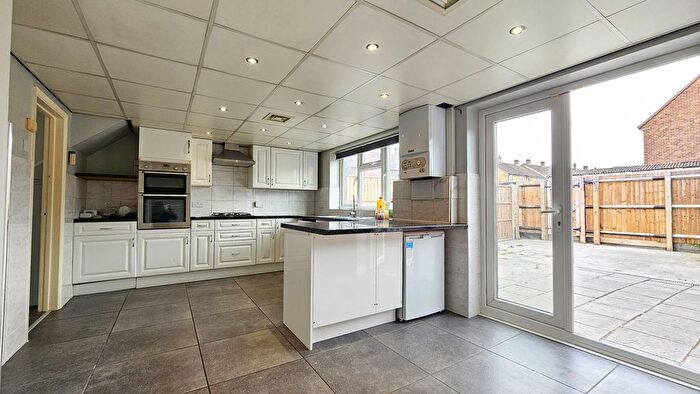 3 Bedroom Property To Rent In Kirby Road, Dartford, DA2