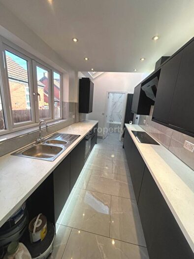 3 Bedroom Semi Detached House To Rent In Prospect Drive, Shirebrook, NG20