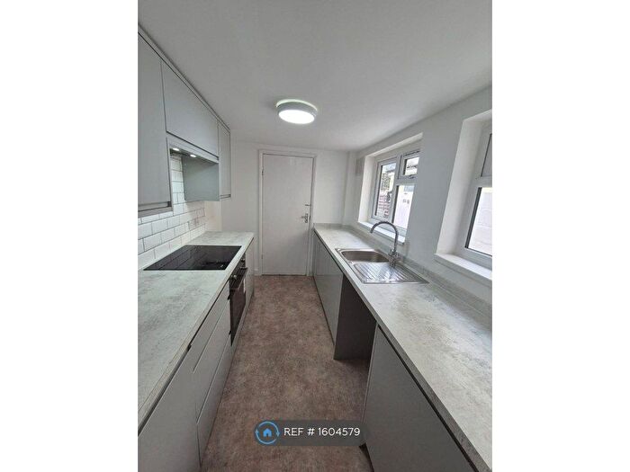 3 Bedroom Terraced House To Rent In Beresford Road, Gillingham, ME7