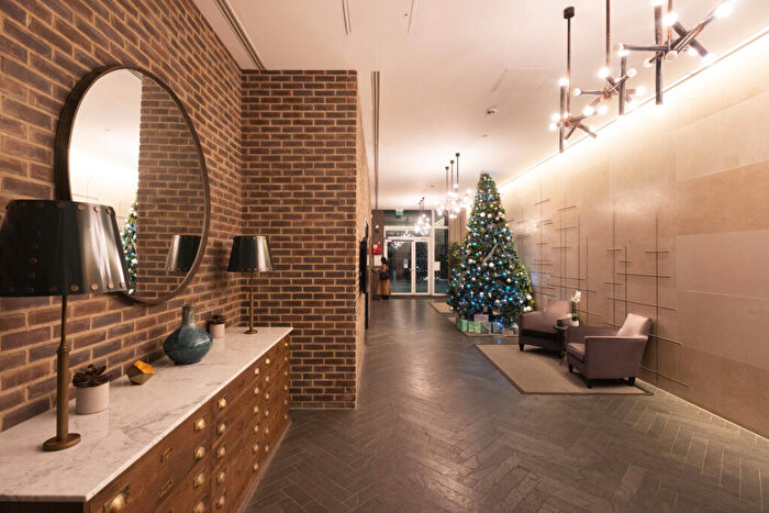 2 Bedroom Flat To Rent In Ostro Tower, Harbour Way, London, E14