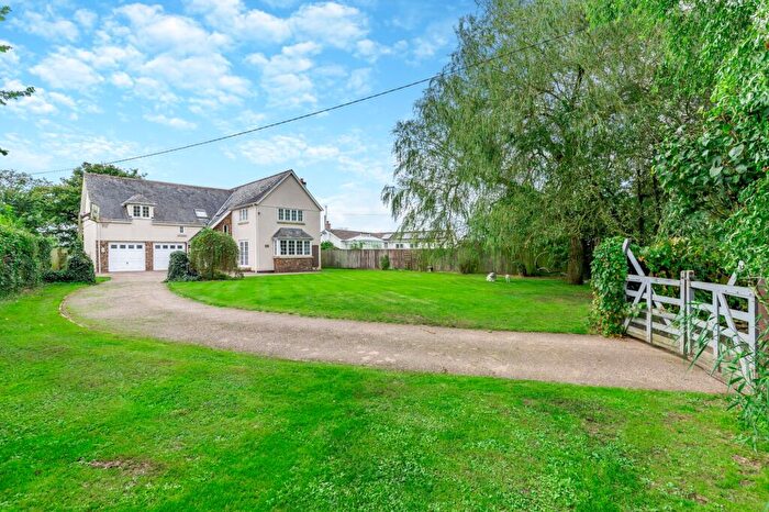 5 Bedroom Detached House For Sale In Kennerleigh, Crediton, EX17