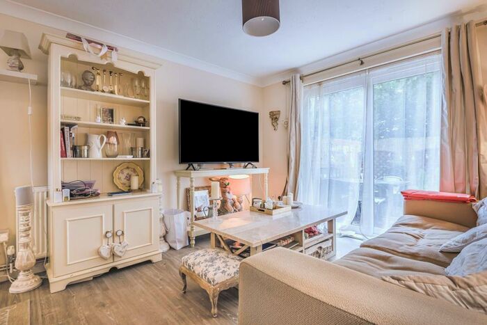 1 Bedroom End Of Terrace House To Rent In Hitherhooks Hill, Binfield, RG42