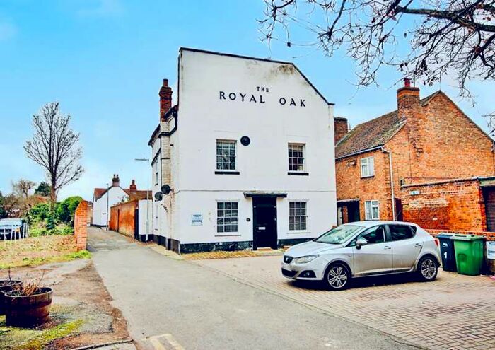 1 Bedroom Ground Maisonette Flat To Rent In Oak Row, Upton-upon-severn, Worcester, WR8