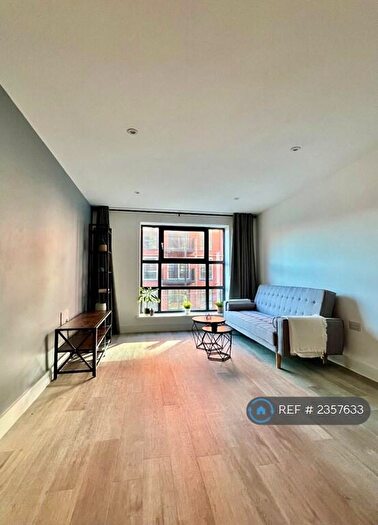 1 Bedroom Flat To Rent In Digbeth Square, Birmingham, B12