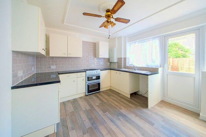 4 Bedroom Terraced House To Rent In Croombs Road, London, E16