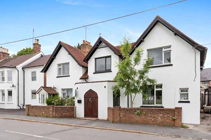 3 Bedroom Terraced House For Sale In Cuckfield Road, Hurstpierpoint, BN6