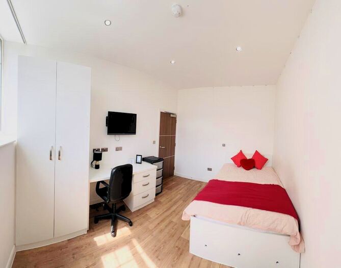 3 Bedroom Apartment To Rent In Charles Street, Leicester, LE1