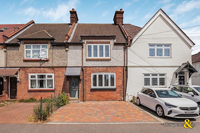 3 Bedroom Terraced House For Sale In Tredegar Road, Dartford, DA2