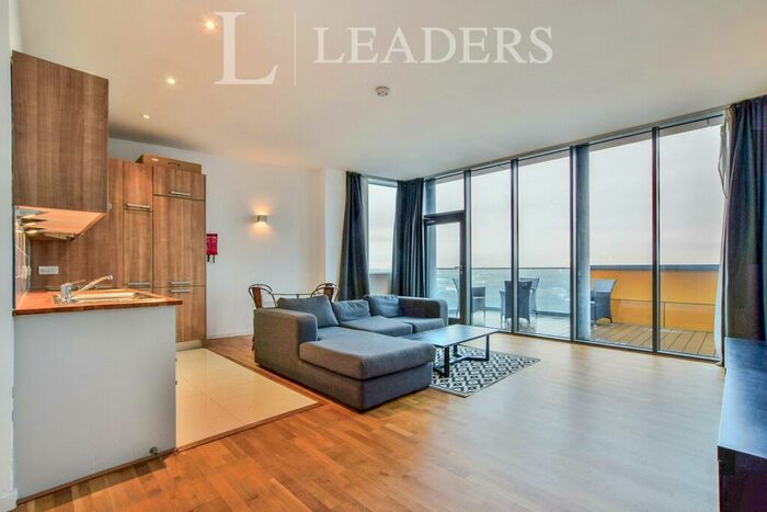 2 Bedroom Apartment To Rent In Skyline Central, Goulden Street, Manchester, M4