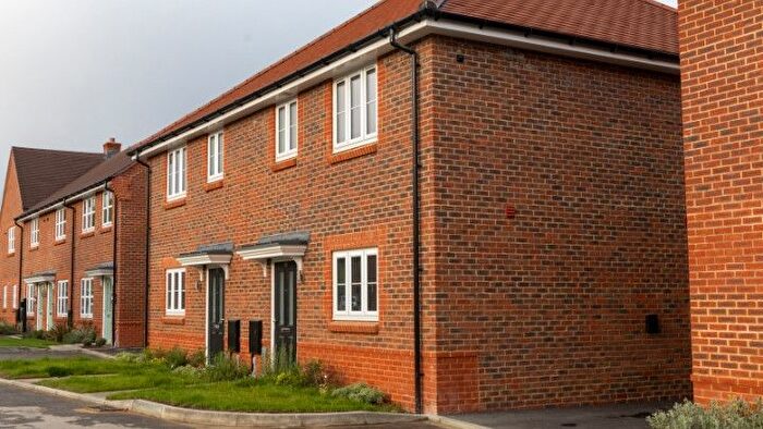 3 Bedroom Semi-Detached House For Sale In Sweeters Field Road, Alfold, Cranleigh, GU6