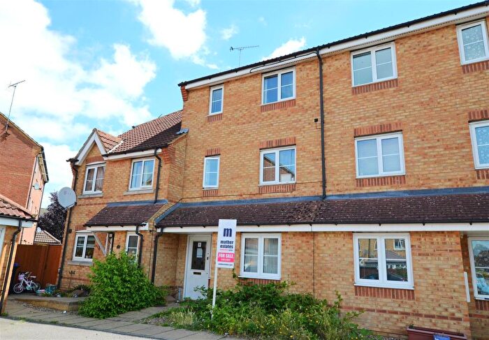 4 Bedroom Town House For Sale In Gorseway, Hatfield Garden Village, AL10