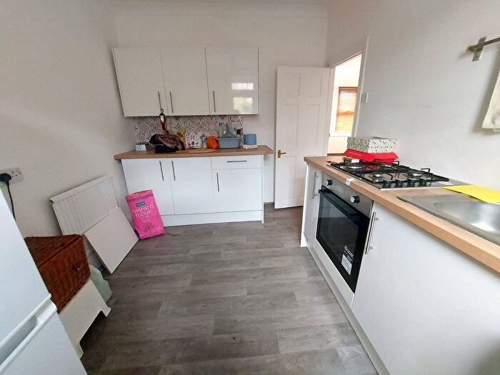 2 Bedroom Maisonette To Rent In Cowley Road, E11