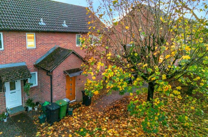 1 Bedroom Maisonette To Rent In Derrick Close, Calcot, Reading, Berkshire, RG31