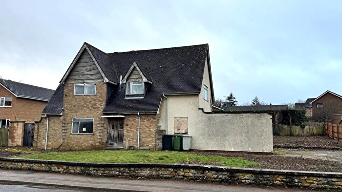 4 Bedroom Detached House For Sale In Refurbishment Project On Vicarage Road, Oakham, LE15