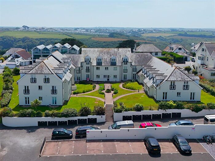 2 Bedroom Flat For Sale In Pentire Avenue, Newquay, TR7