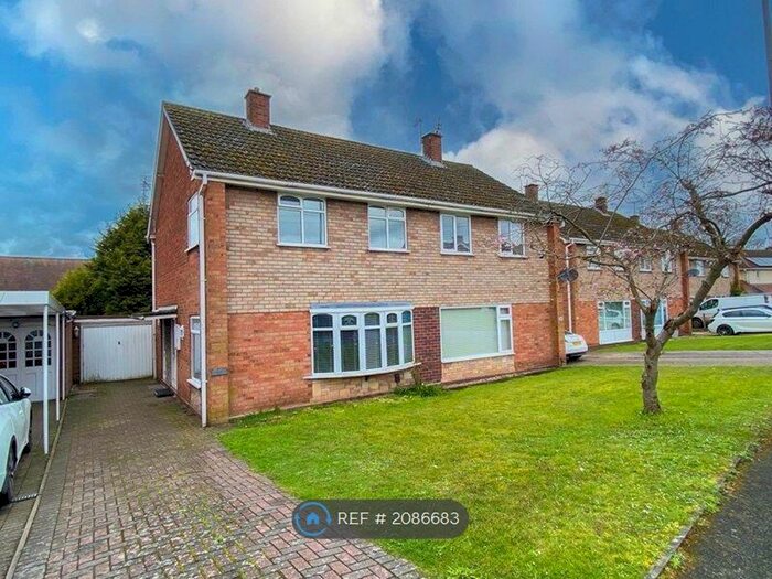 3 Bedroom Semi-Detached House To Rent In Chartwell Drive, Wolverhampton, WV10