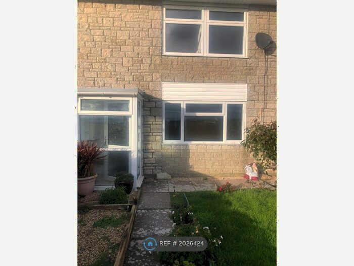 3 Bedroom Terraced House To Rent In Furlands, Portland, DT5