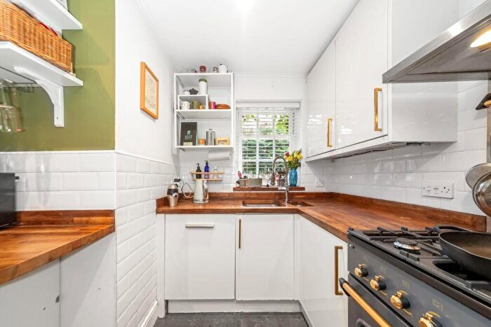 4 Bedroom Detached House For Sale In South Norwood Hill, London, SE25