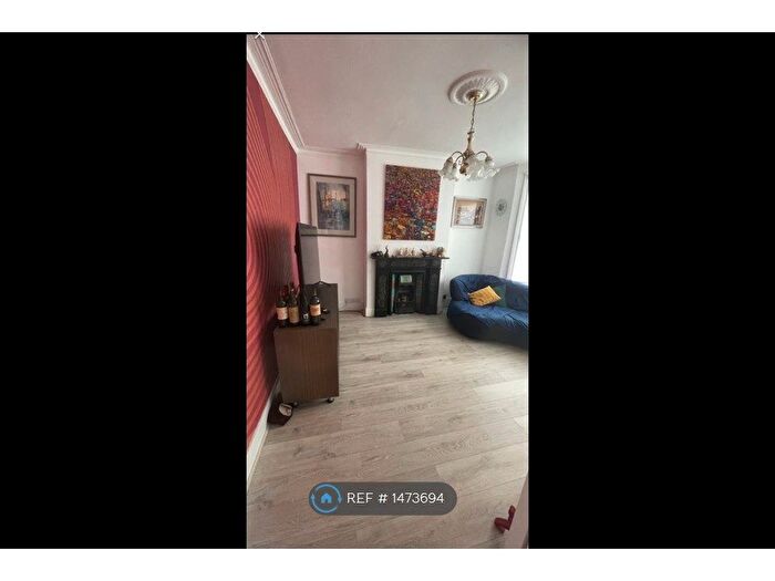 4 Bedroom Terraced House To Rent In Drayton Avenue, London, W13