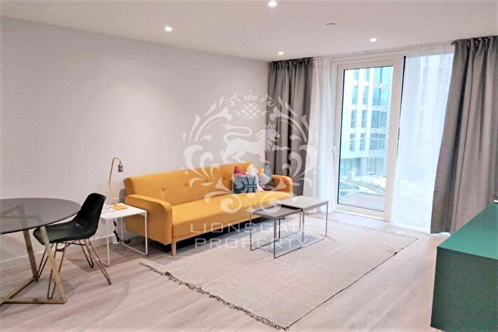 1 Bedroom Apartment To Rent In The Shoreline Building, Newnton Close, N4