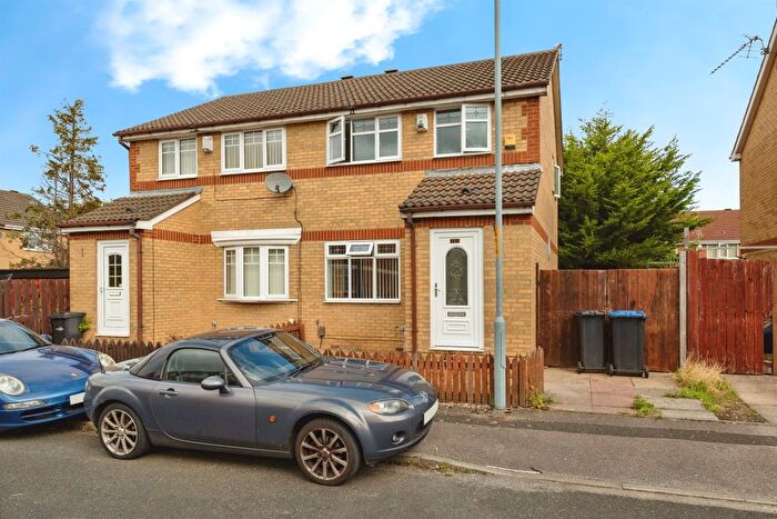 3 Bedroom Semi-Detached House For Sale In Netherfields Crescent, Middlesbrough, TS3