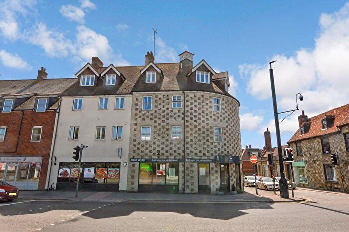 1 Bedroom Flat To Rent In Stonehenge Walk, Salisbury, SP4