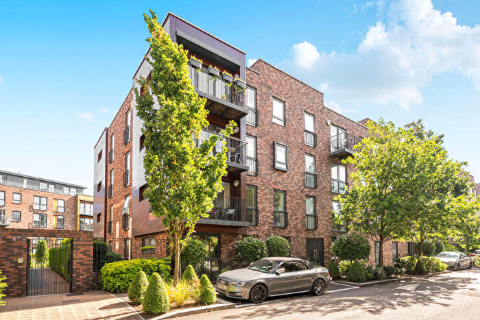1 Bedroom Flat For Sale In Letchworth Road, Stanmore, HA7