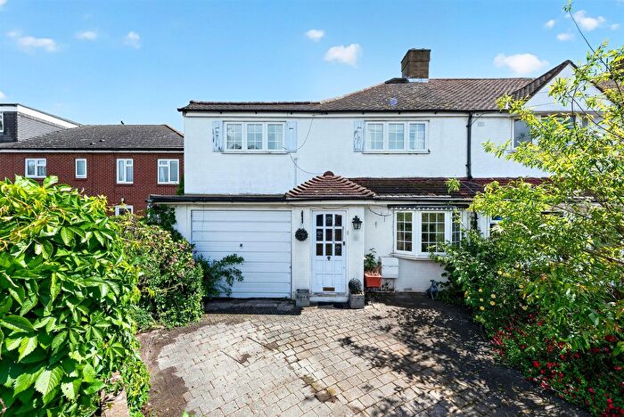 3 Bedroom End Terrace House For Sale In Devonshire Road, Feltham, TW13