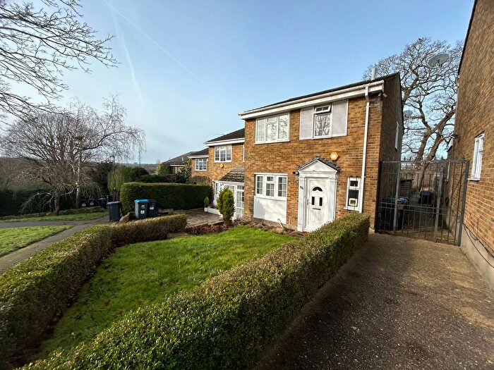 3 Bedroom Semi-Detached House To Rent In Crofton Way, Enfield, EN2