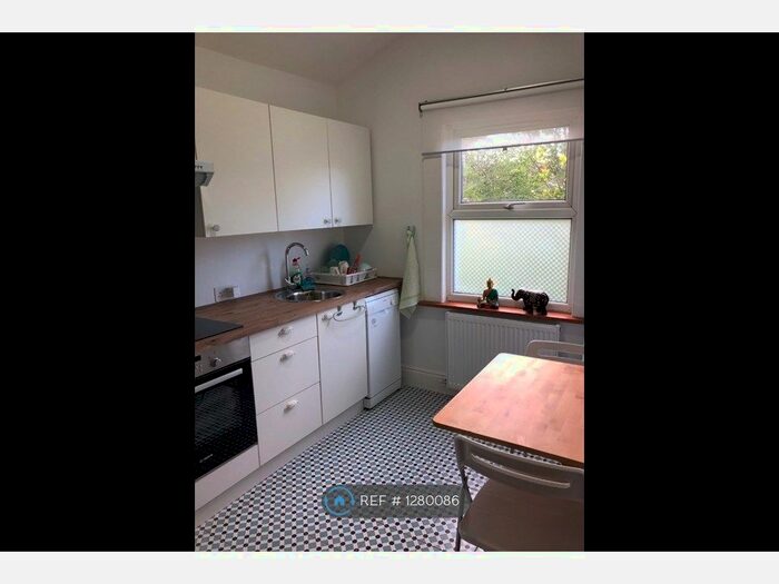 1 Bedroom Flat To Rent In South Norwood, London SE25