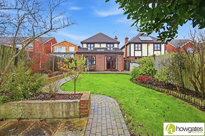 4 Bedroom Detached House For Sale In Gordon Road, Horndon-On-The-Hill, SS17