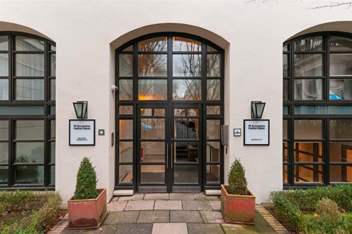 2 Bedroom Flat To Rent In Kensington Gardens Square, London, W2