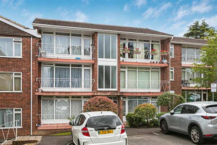 1 Bedroom Flat To Rent In Grange Road, Sutton, SM2