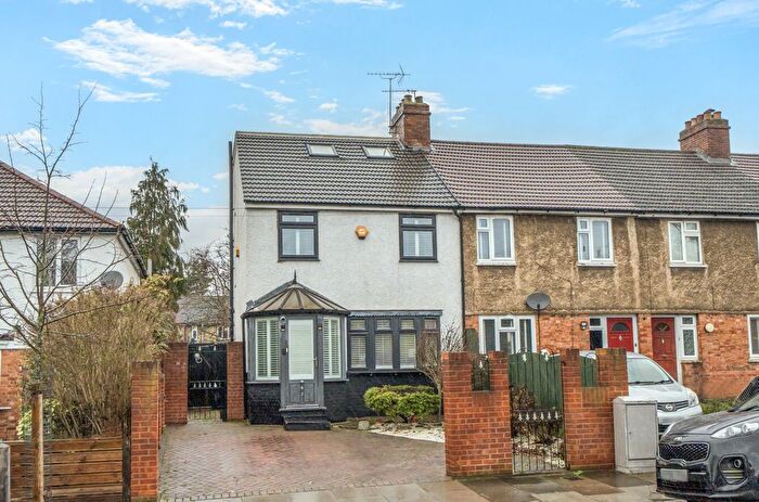 3 Bedroom End Terrace House For Sale In Charlton Park Lane, Charlton, Greenwich, SE7