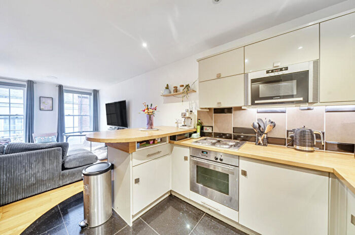 2 Bedroom Apartment For Sale In Wedgewood Street, Aylesbury, Buckinghamshire, HP19