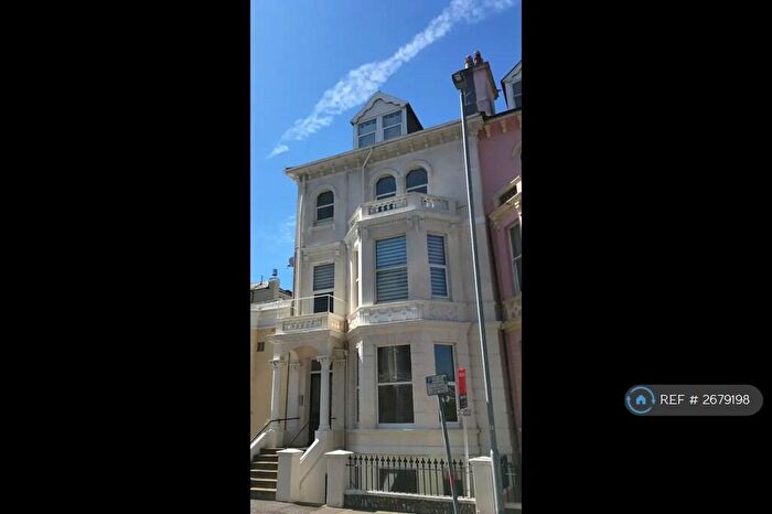 1 Bedroom Flat To Rent In Alban Court, Eastbourne, BN21